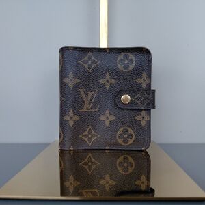 Louis Vuitton Brown Monogram Classic Signature Wallet